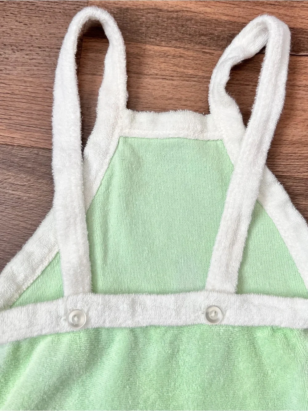 Vintage infant green